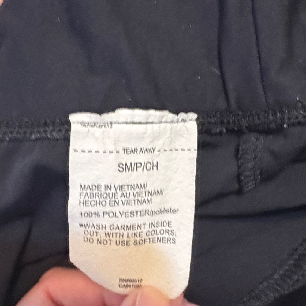 Under Armour  black pants. size small. draw string - Picture 4 of 5